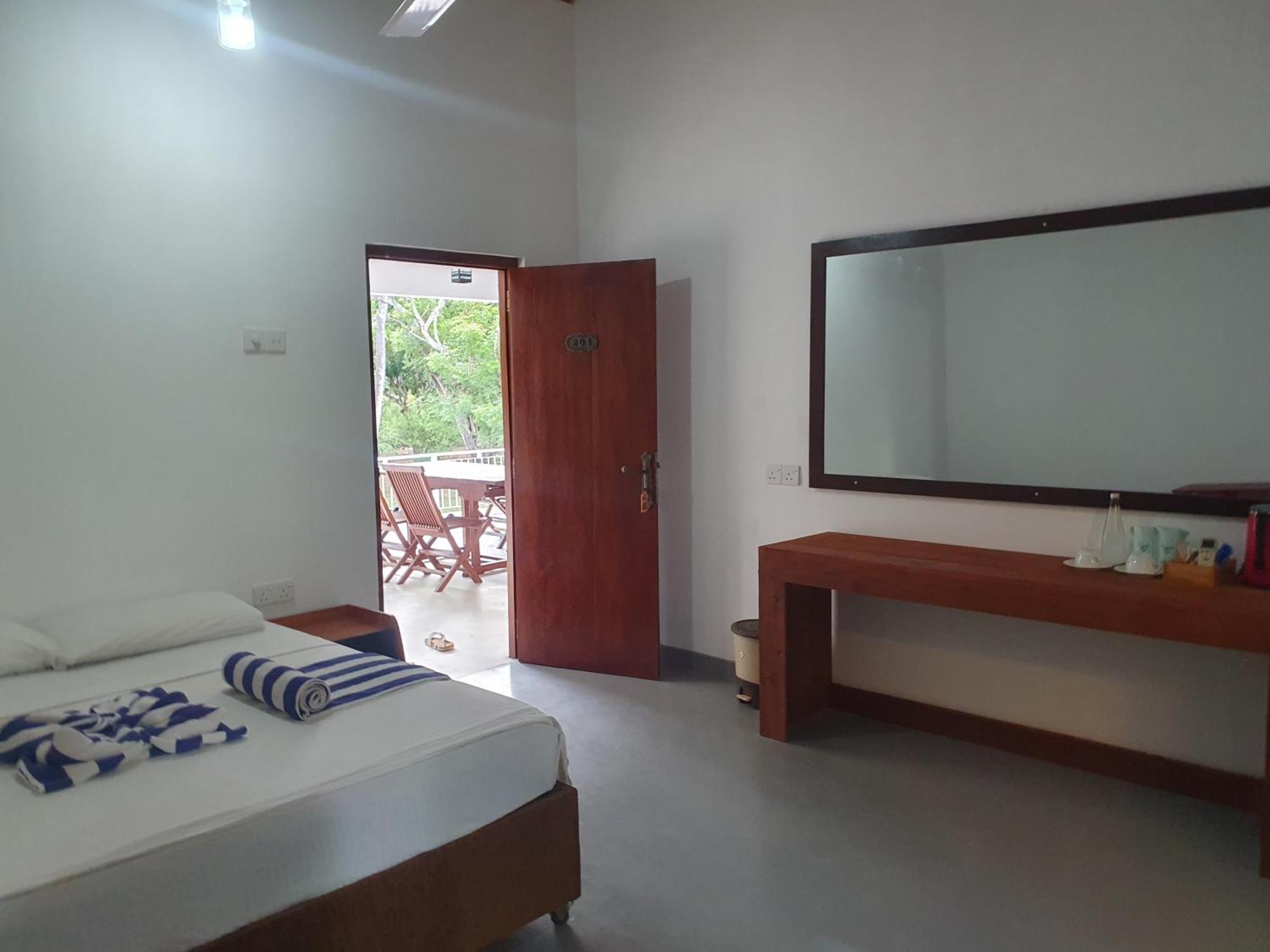 Hotel Wilpattu Corridor Leisure Exterior foto